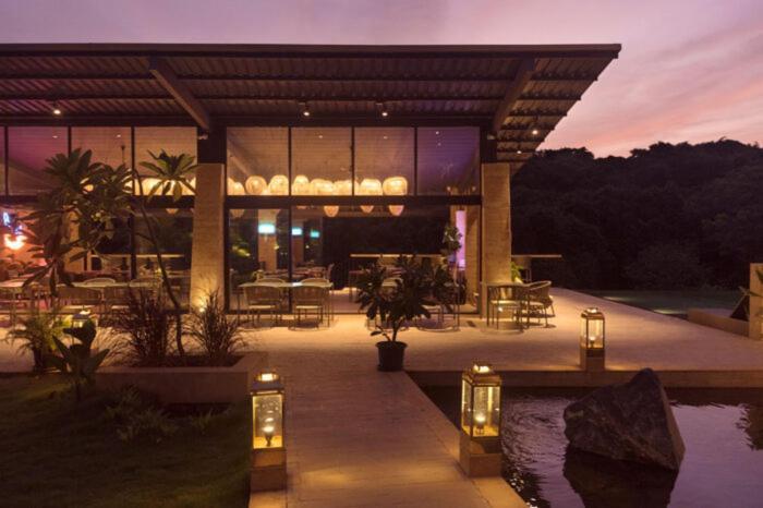 East India House Hotel Gorai Exterior foto